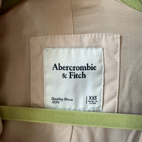 A&F Cream Cargo Jacket - Picture 3 of 8